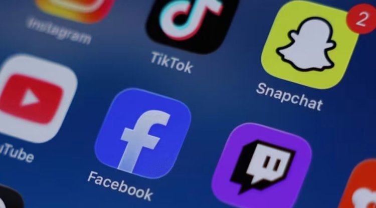 ஆஸ்திரேலியாவில் 16 வயதுக்குக் கீழ் உள்ளோரின் 4.7 மில்லியன் சமூக ஊடகக் கணக்குகள் நீக்கம்