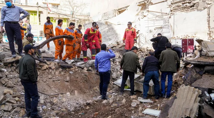 ஈரான் பதில் தாக்குதல்: அமெரிக்கா மற்றும் இஸ்ரேல் தளங்களை குறிவைத்து ஏவுகணைகள் – மத்திய கிழக்கில் பதற்றம் அதிகரிப்பு