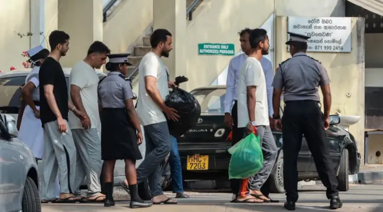 240 ஈரானிய கடற்படையினரை தாயகம் அனுப்பிய இலங்கை – மனிதாபிமான நடவடிக்கை