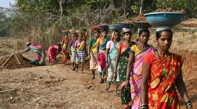 தமிழகத்தில் 125 நாள் வேலைத்திட்டம் இன்று முதல் அமல்: தொழிலாளர்களுக்கு கிடைக்கும் புதிய வசதிகள்