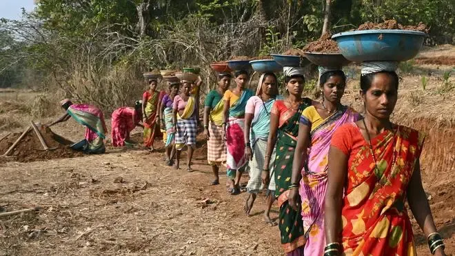தமிழகத்தில் 125 நாள் வேலைத்திட்டம் இன்று முதல் அமல்: தொழிலாளர்களுக்கு கிடைக்கும் புதிய வசதிகள்