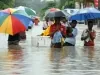 இலங்கையில் சீரற்ற காலநிலை: 13 மாவட்டங்களில் 2,100 க்கும் மேற்பட்டோர் பாதிப்பு; இருவர் பலி